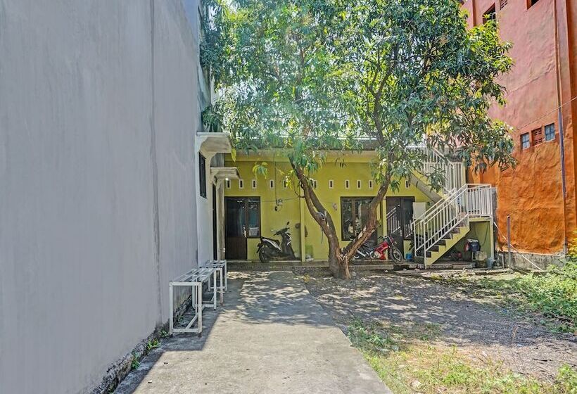 فندق Spot On 91600 Syariah Army Kost & Homestay