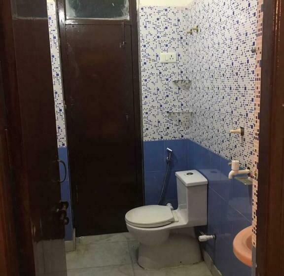 فندق Spot On 93358 Malik Guest House