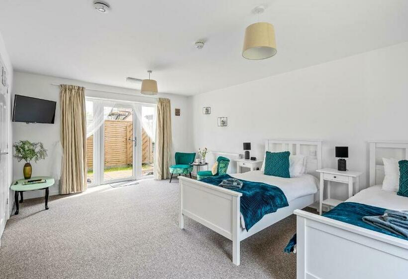 Number 4   Lytton Tree Lodge, Reydon, Southwold
