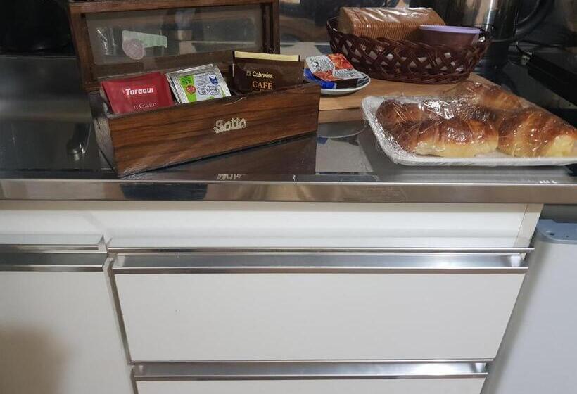 پانسیون Mimi House