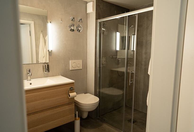 The Layhead B&b