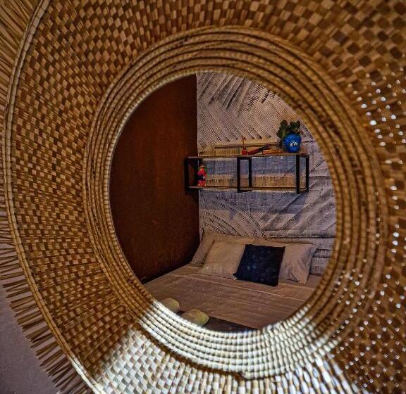 پانسیون Urban Hostal Bar