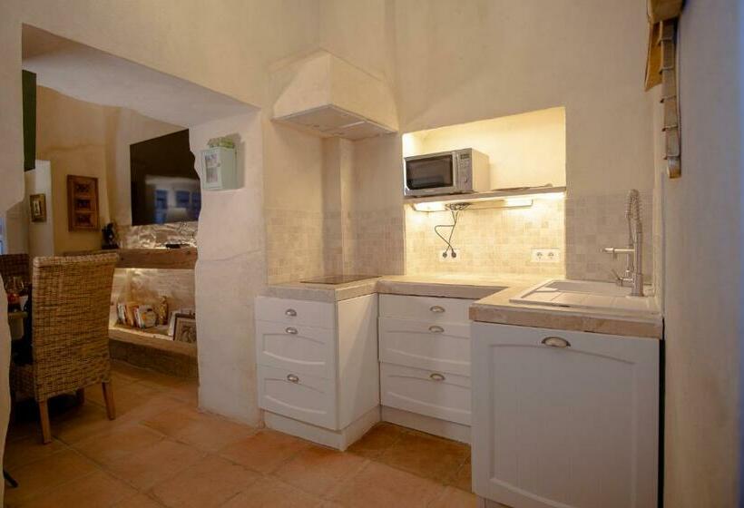 Apartamentos Sharis
