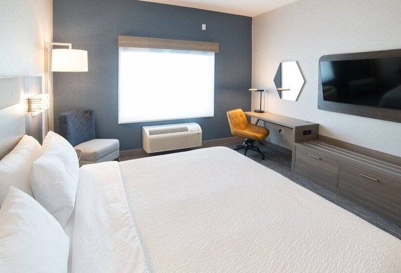 هتل Holiday Inn Express & Suites   Moose Jaw, An Ihg