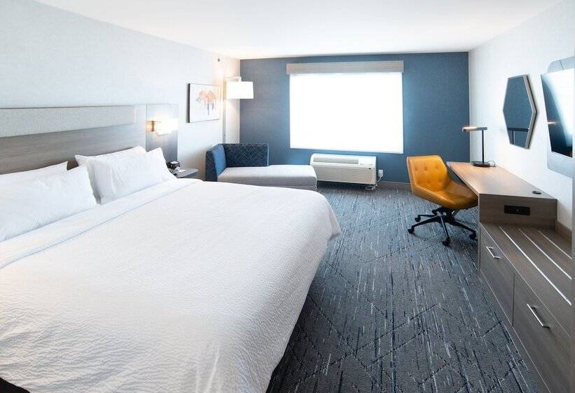 هتل Holiday Inn Express & Suites   Moose Jaw, An Ihg