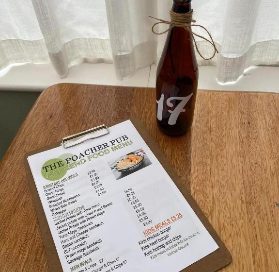 צימר The Poacher Pub