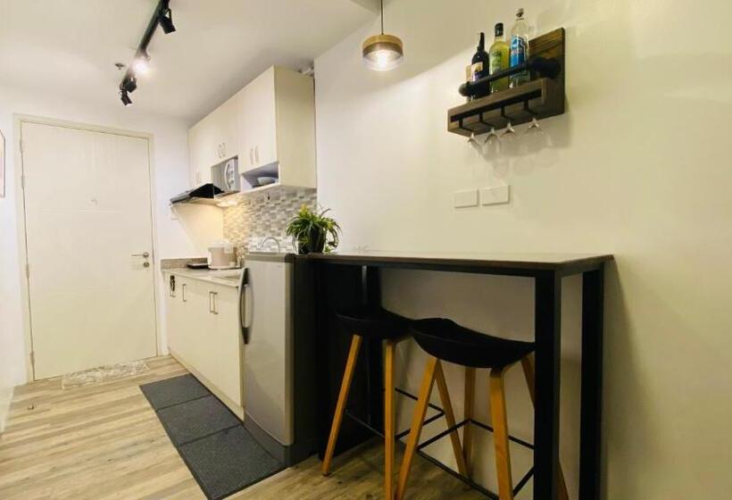 فندق Cool Suite By Aki At Smdc Wind Residences Tagaytay