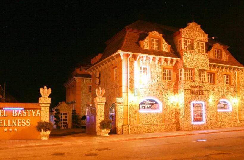 Bástya Wellness Hotel   Nyírbátor