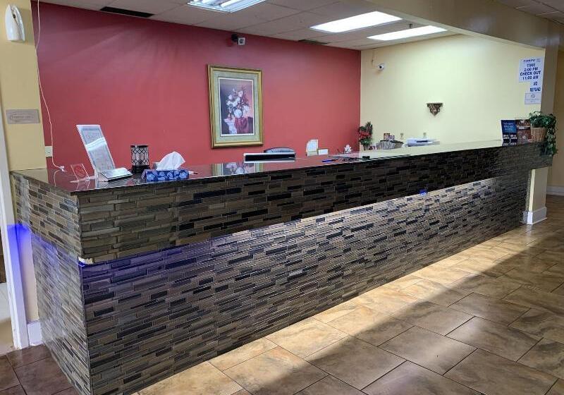 酒店 Americas Best Value Inn Forest