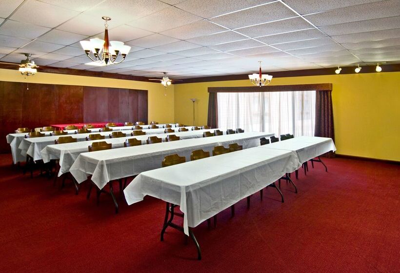 בית מלון כפרי Americas Best Value Inn & Suites Hesston