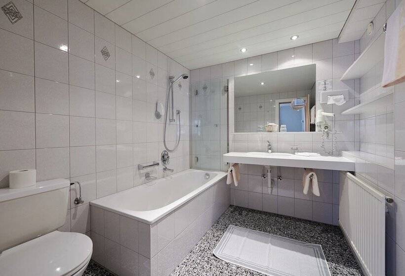 هتل Appartement Roggal