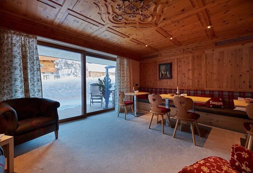 هتل Appartement Roggal