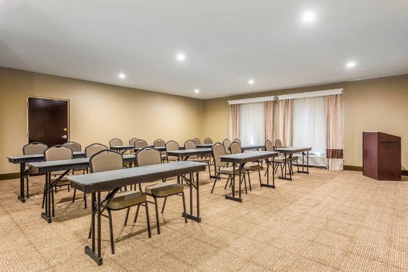 Отель Comfort Inn & Suites Mocksville I 40
