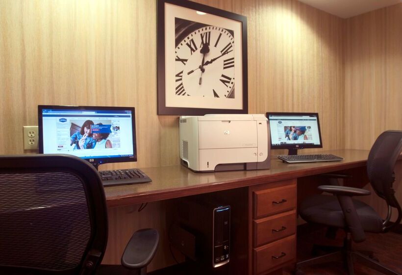 فندق Hampton Inn Tomah