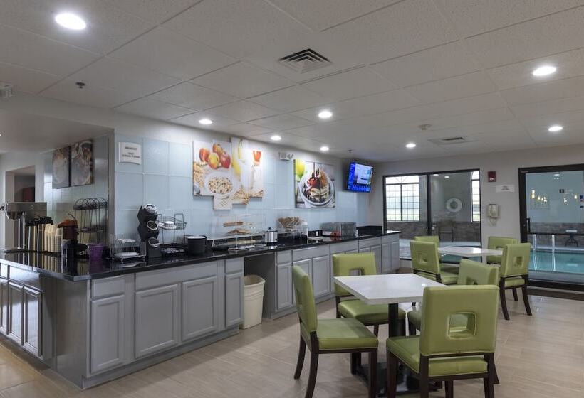 בית מלון כפרי Quality Inn & Suites