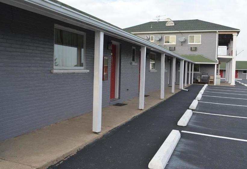 فندق Red Carpet Inn & Suites New Cumberland