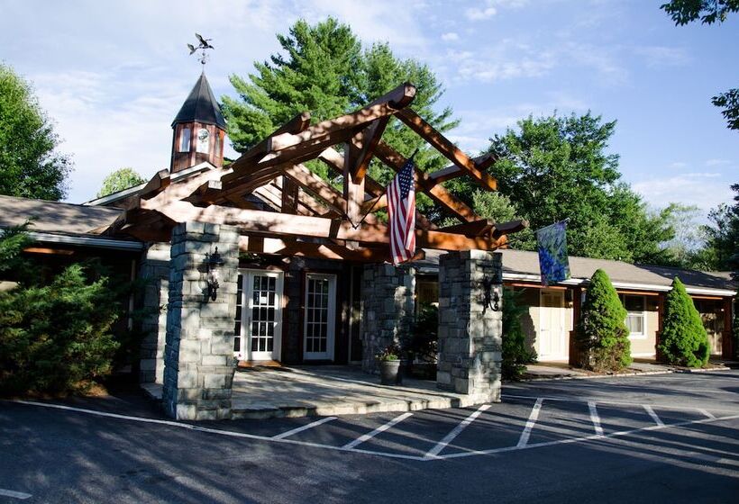 فندق Village Inn   Blowing Rock