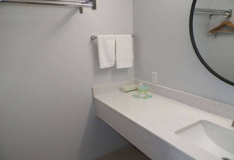 בית מלון כפרי Walnut Inn