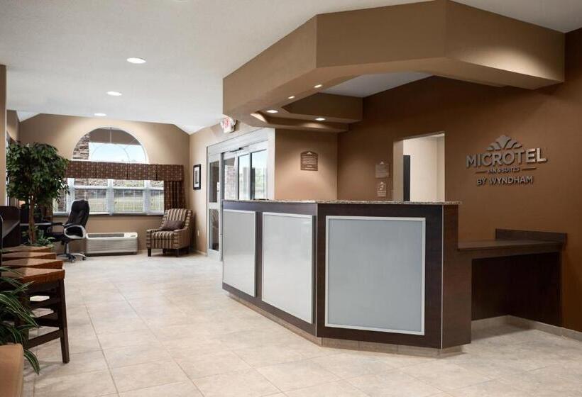 בית מלון כפרי Sonesta Essential Fairmont