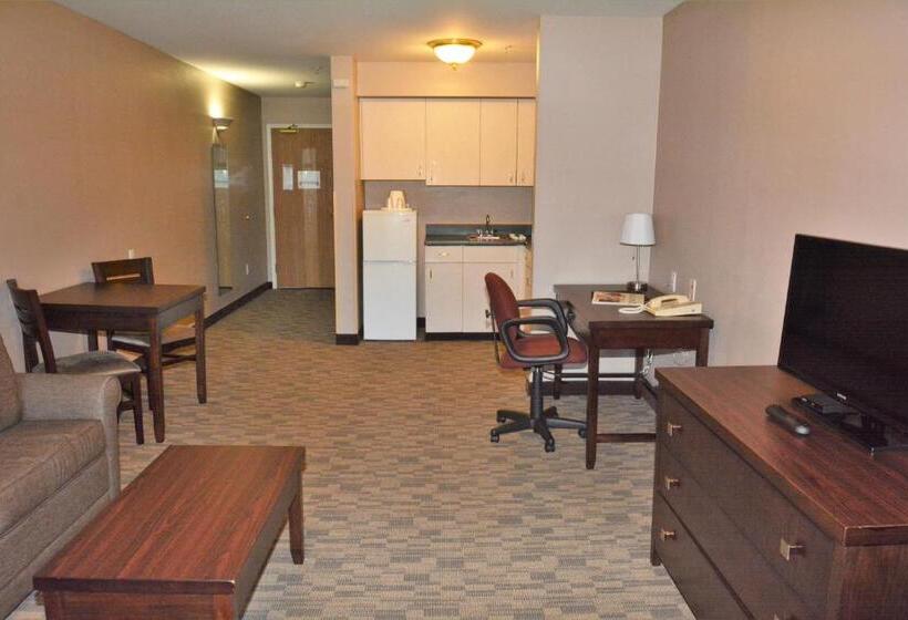بنسيون Fairbridge Inn & Suites Dupont