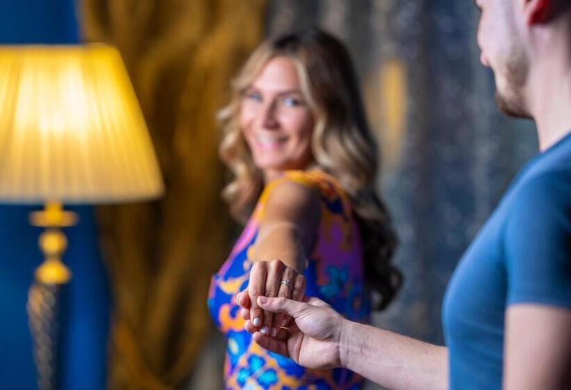 Mesés Shiraz Hotel Superior Adults Only