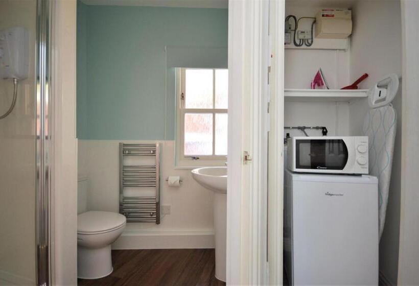 Eagle Ensuite Room