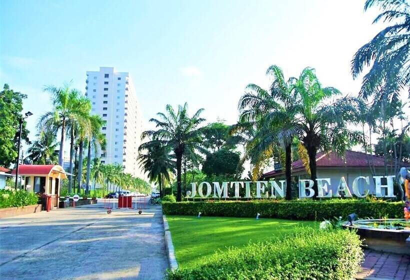 Jomtien Beach Condo   Studio Close To The Beach