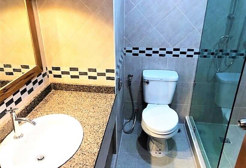 Jomtien Beach Condo   Studio Close To The Beach