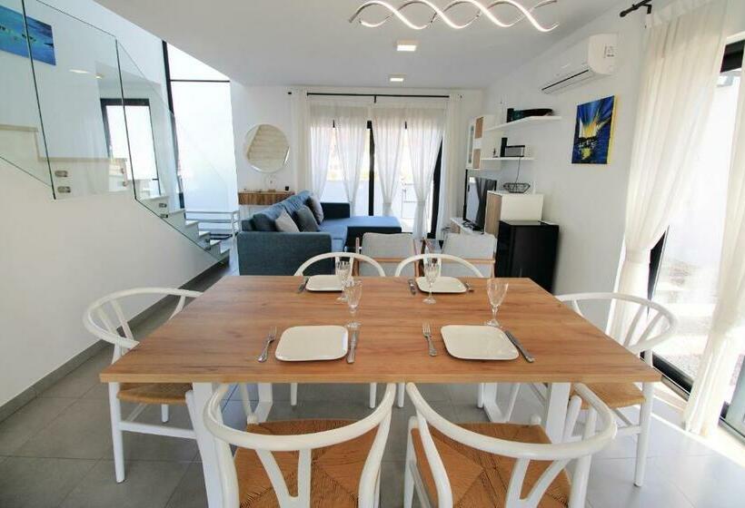 Casa Da Praia   By Sch