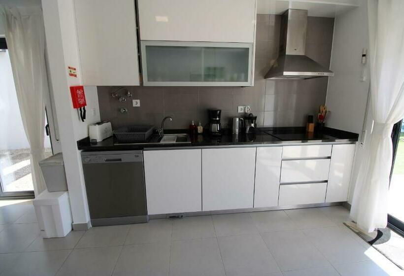 Casa Da Praia   By Sch