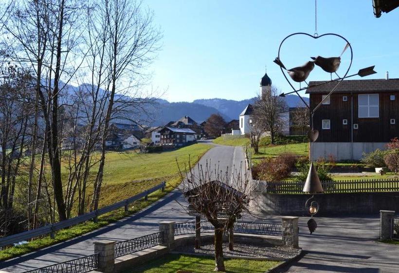 مبيت وإفطار Gästehaus Pension Barbara