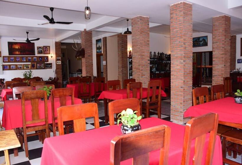 هتل Bou Savy Guesthouse