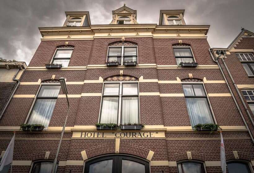 هتل Courage Nijmegen