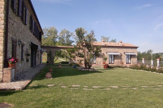 فندق I Quattro Passeri Country House