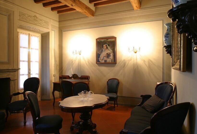 فندق Locanda Del Lupo