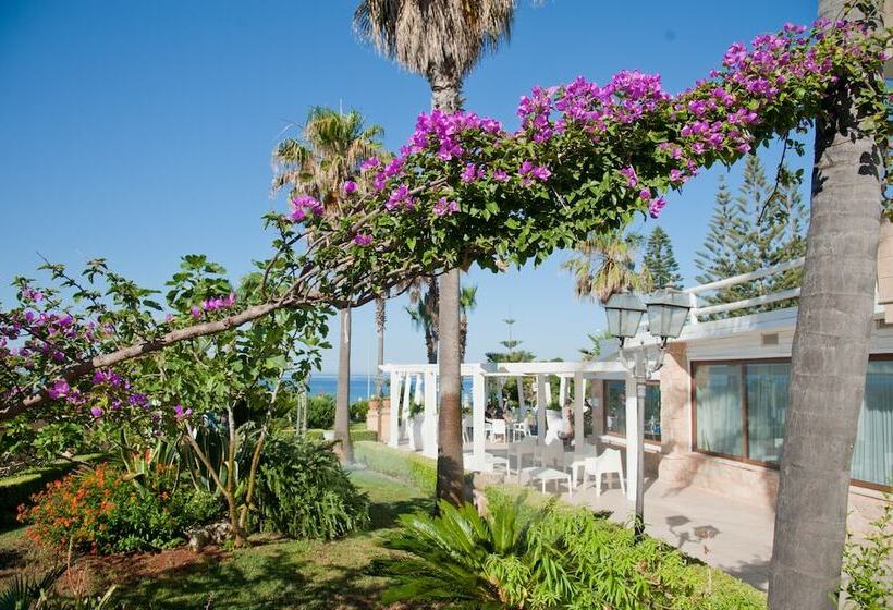 בית מלון כפרי Parco Dei Principi  Resort & Spa