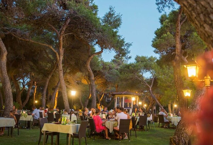 هتل Robinson Apulia  All Inclusive