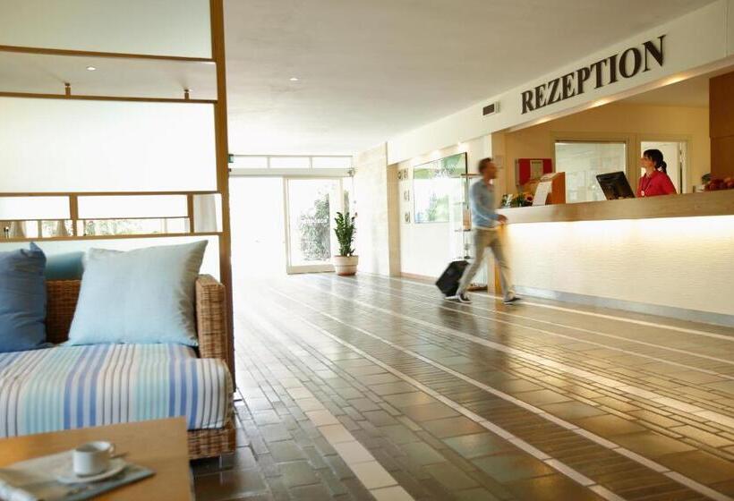 هتل Robinson Apulia  All Inclusive