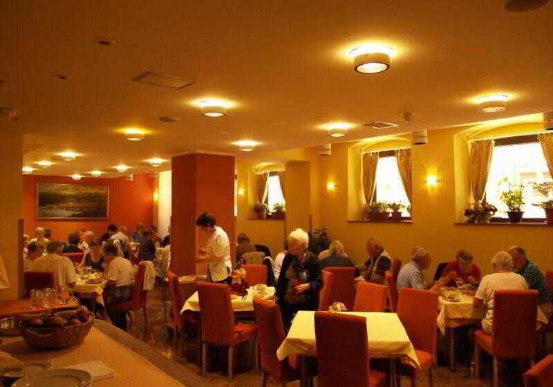 בית מלון כפרי Skradinski Buk