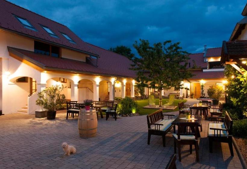 בית מלון כפרי Winzerhof Kiss