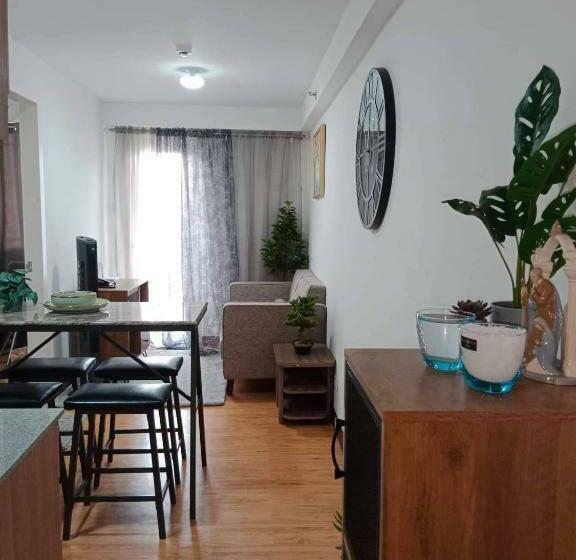 Lucila Unit 905q