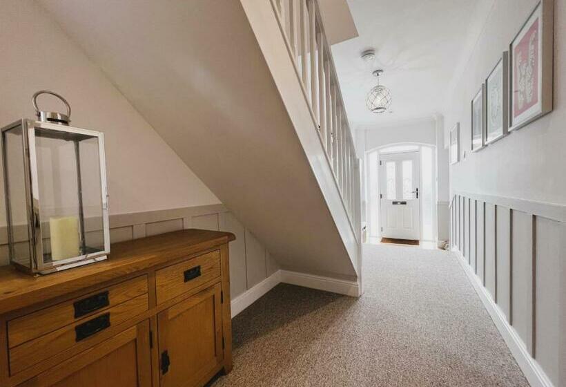 The Island Holiday Company Culver Vista   Pet Friendly