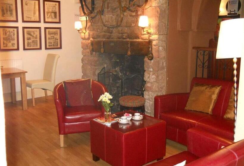ホテル Castle Lodge Wilton
