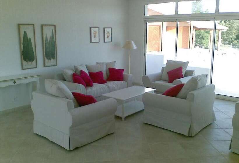 בית מלון כפרי Résidence Lagrange Vacances Les Bastides Des Chaumettes