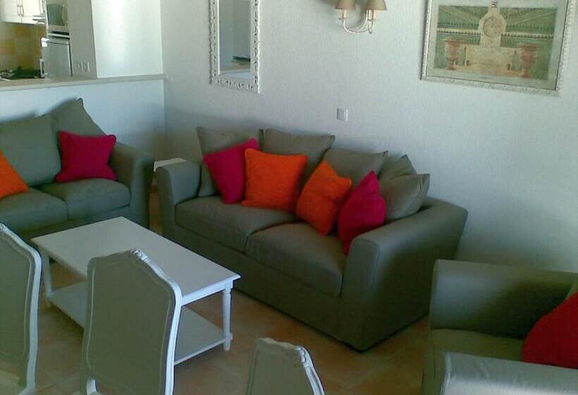 בית מלון כפרי Résidence Lagrange Vacances Les Bastides Des Chaumettes