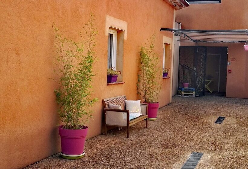 ホテル Le Clos Des Médiévales