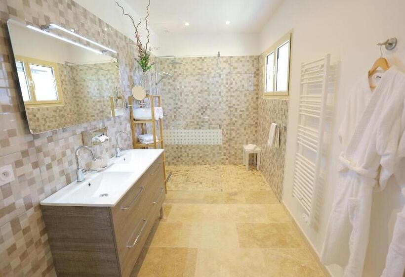Отель Maison Chenet   Les Chambres Entre Vigne Et Garrigue   Teritoria