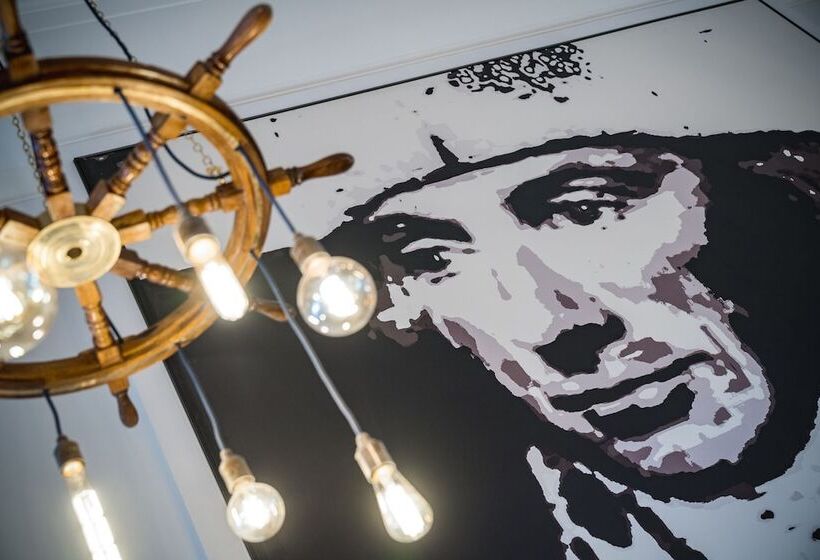 فندق Royal Maritime