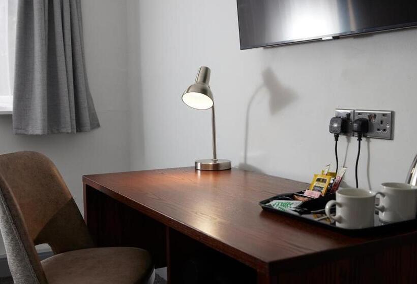 هتل The Longshoot