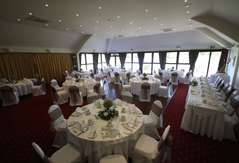 فندق Weald Of Kent Golf Course And
